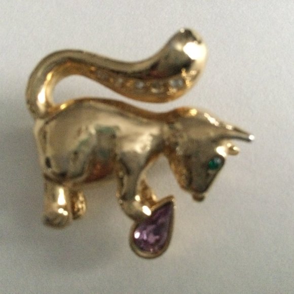 Gold tone squirrel pin brooch 2.5cm x 2.5cm - Picture 3 of 4